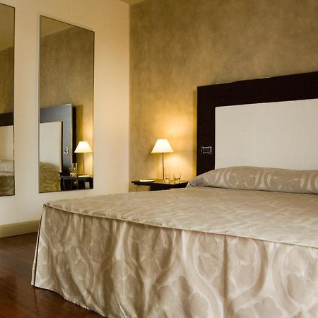 Cremona Palace Hotel Costa Santʼ Abramo Extérieur photo