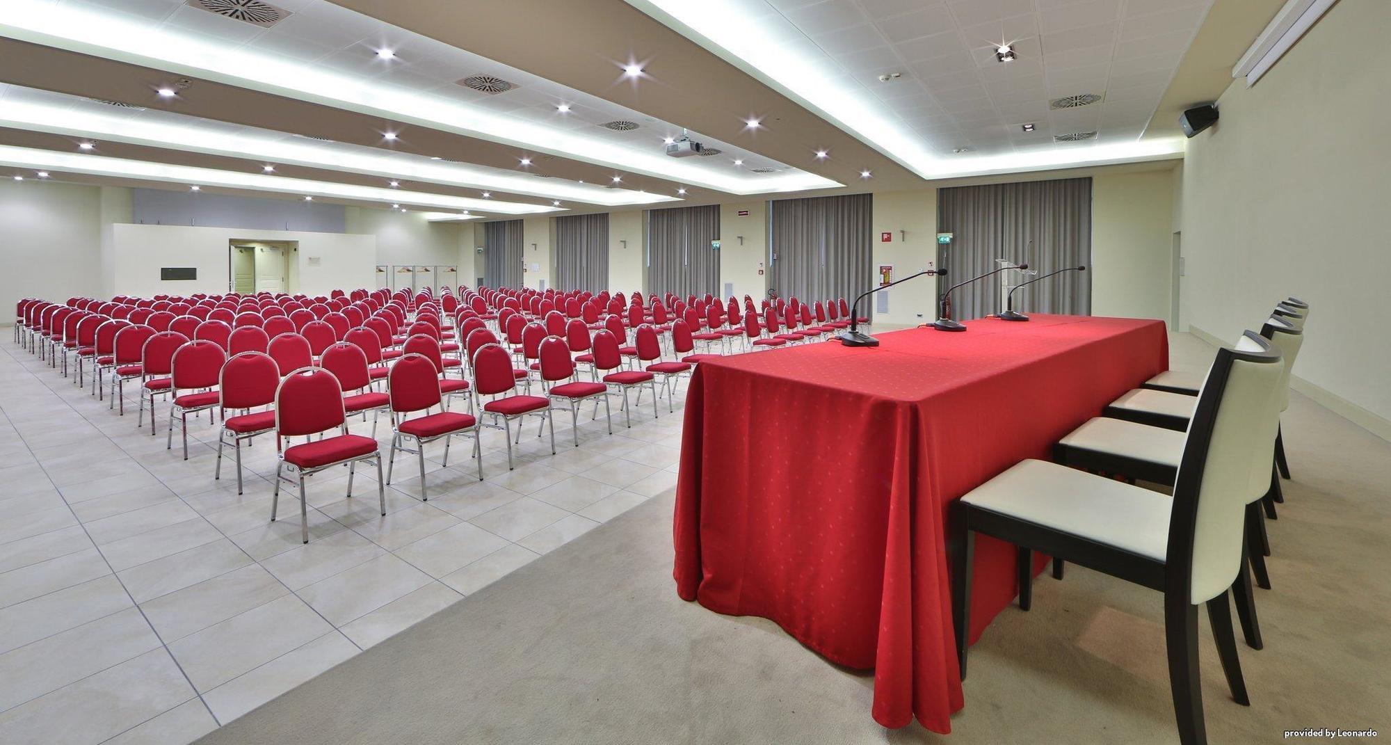 Cremona Palace Hotel Costa Santʼ Abramo Extérieur photo